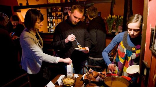 Urodzinowa wege wyżerka Bialskiej Kuchni Społecznej