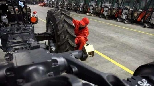 Ursus podbija Tanzanię. Podpisał umowę na dostawę 2,4 tys. ciągników