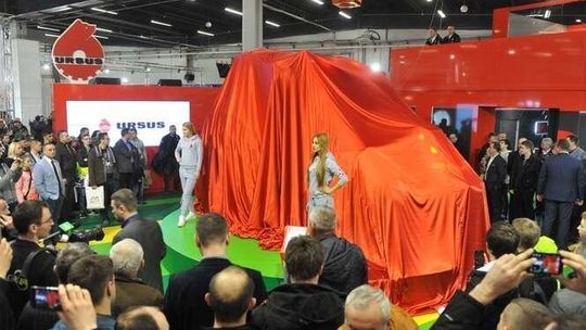 Ursus pokazał nowy ciągnik. 150-konny C-3150V Power (zdjęcia)