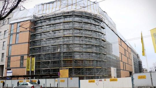 Urzędnicy do LCK wprowadzą się w wakacje