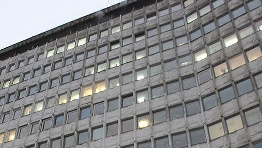 Urzędnicy idą do domu, bo jest gorąco