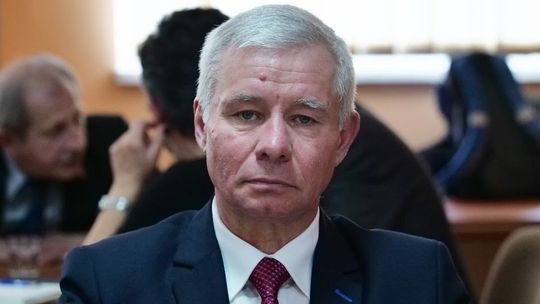 Urzędnicy ze Starostwa Powiatowego w Kraśniku z Covid-19. Starosta: "pracuję sam"