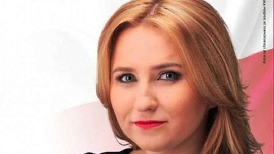 Urzędnik widmo u marszałka. "Przychodzi i podpisuje listę. Nie ma nawet biurka"