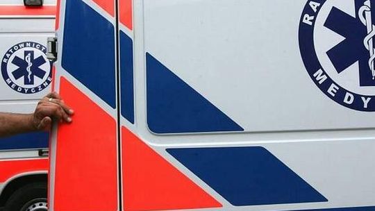 Urzędnik wyskoczył przez okno i połamał nogi, chciał ukryć romans