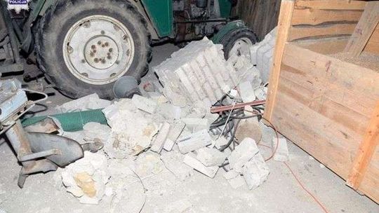 Usłyszał huk. Wyszedł z domu i zastał niemiłą niespodziankę 