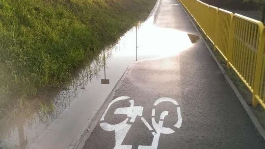 Usterki na nowej drodze 747. Czytelnik: To partactwo! Drogowcy: Jest gwarancja