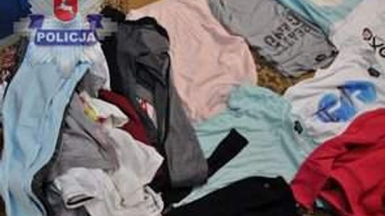 Usuwała klipsy i kradła ubrania