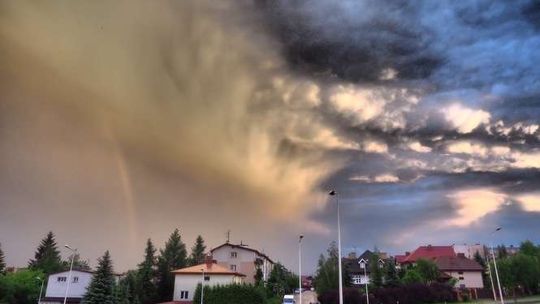 Uszkodzone dachy i samochody. Skutki burz w Lubelskiem