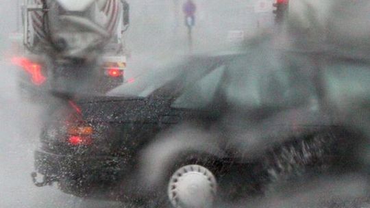 Uwaga, dziś będzie porządnie lało. Weź parasol