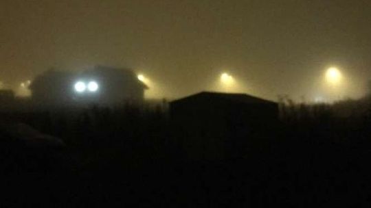 Uwaga kierowcy! Silna mgła w Lubelskiem. Ostrzeżenie IMGW