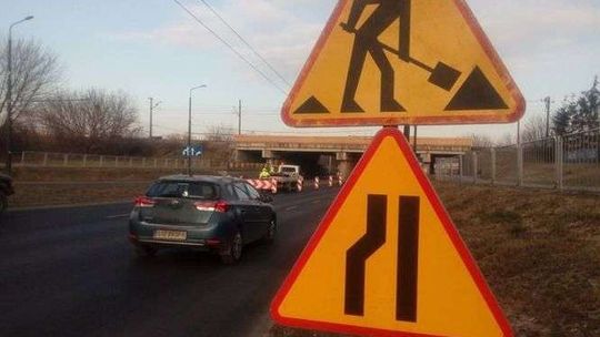 Uwaga kierowcy! Utrudnienia na ul. Diamentowej [zdjęcia, wideo]