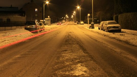 Uwaga kierowcy! W nocy marznący deszcz i gołoledź