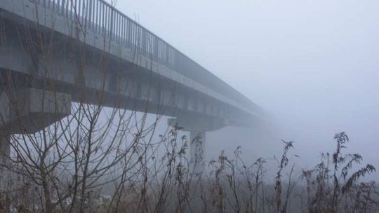 Uwaga na mgłę. Widoczność spadnie poniżej 200 metrów
