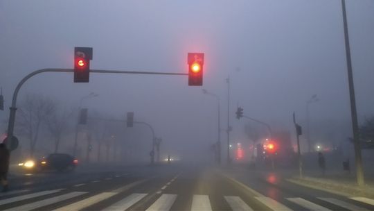 Uwaga na mgły w Lubelskiem! Śmiertelny wypadek nad ranem, nie żyje piesza