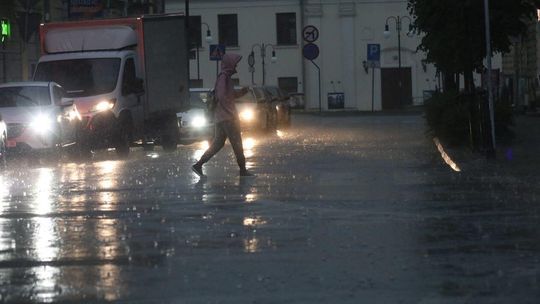 Uwaga. Nadchodzą burze z gradem. Ma padać jeszcze w czwartek