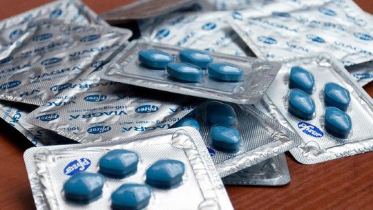 Viagra bez recepty płynie do Polski
