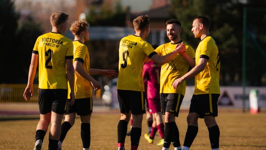 Victoria Parczew wygrała trzeci mecz wiosną, wyniki 18. kolejki bialskiej okręgówki