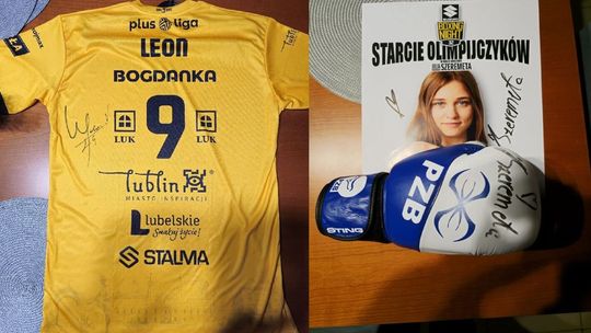 VII Charytatywny Turniej w Siatkonogę już w sobotę. Pamiątki od Wilfredo Leona i Julii Szeremety na aukcjach