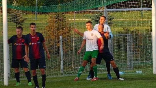 Vitrum Wola Uhruska – Spółdzielca Siedliszcze 0:1. Zdobyli pierwsze punkty