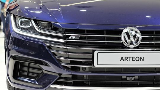 Volkswagen Arteon R – Co ma do zaoferowania ta sportowa niemiecka limuzyna?