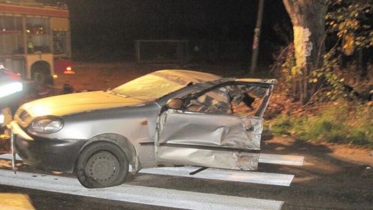 Volvo rozerwało lanosa na pół (zdjęcia)