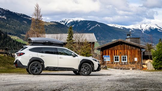 W Alpy samochodem – jak przygotować się na długą podróż samochodem zimą? W Alpy samochodem – jak przygotować się na długą podróż samochodem zimą?