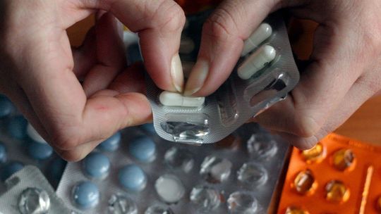 W aptekach brakuje popularnego leku. Pacjenci z Polski jeszcze poczekają