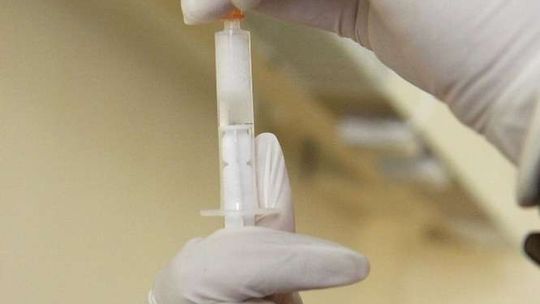 W aptekach brakuje szczepionek dla dzieci. Producent milczy