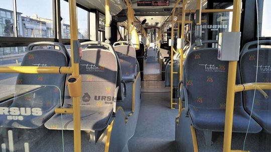 W autobusach i trolejbusach komunikacji miejskiej nie można włączać klimatyzacji i wentylacji. Do odwołania