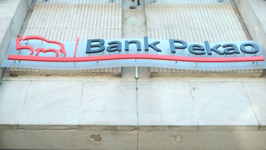 W banku pracownicy chodzą ubrani na czarno. Dlaczego?