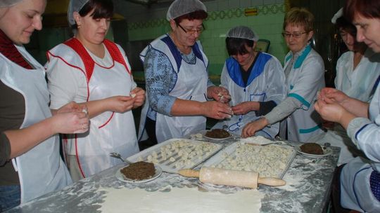 W Barze Staromiejskim w Chełmie ulepią 18,6 tys. wigilijnych uszek