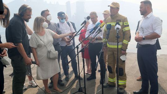 W Bełżycach nadal się dymi. Wojewoda: Sytuacja pod kontrolą 