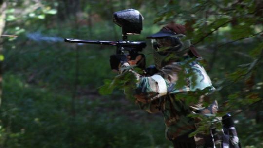 W. Brytania: Pierś eksplodowała podczas gry w paintball
