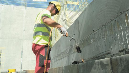 W budowlance dobrze się zarabia. Dostaje się takie same pieniądze jak na zachodzie Europy?