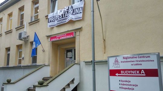 W centrum krwiodawstwa w Lublinie walczą o podwyżki. A dyrektor mówi o niskiej efektywności pracowników
