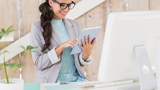 W co się ubrać latem do biura?