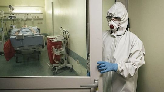 W czwartek Ministerstwo Zdrowia ogłosi narodowy lockdown? To realny scenariusz