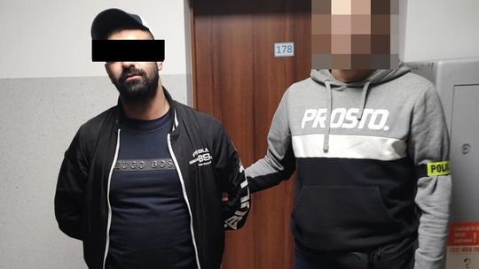 W drodze do klubu zamówił taksówkę. Ich na pewno się nie spodziewał