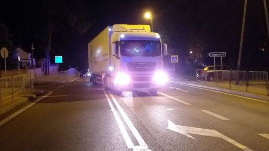 W Fajsławicach tir potrącił pieszego. Mężczyzna jest w szpitalu