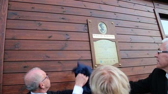 W Gnojnie pamiętają o Pawlaku. Tablica dla aktora