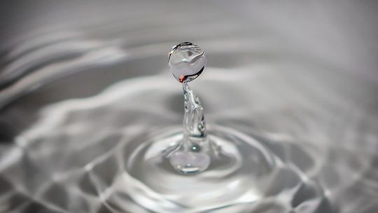 W jaki sposób działa myjka ultradźwiękowa? Zapraszamy na kulisy nowoczesnego czyszczenia!