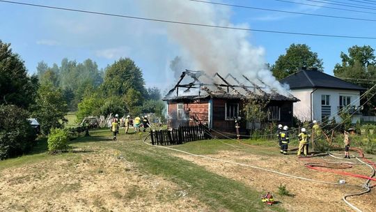 W jednej chwili straciła wszystko. Dom spłonął doszczętnie