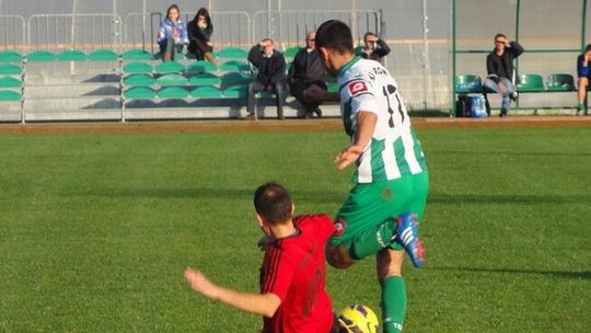 W Kąkolewnicy sędzia pokazał jedenaście żółtych kartek i dwie czerwone