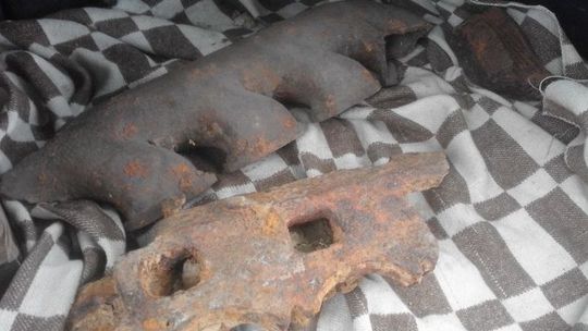 W lesie koło Kraśnika odnaleziono części czołgu. "Takiego odkrycia w całym powiecie jeszcze nie było"