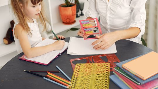 W Lubelskiem do wypłaty 18 mln złotych. Jak dostać 300 zł na ucznia?