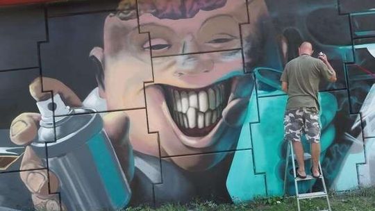 W Lublinie powstaje najdłuższe graffiti w Polsce (zdjęcia, wideo)