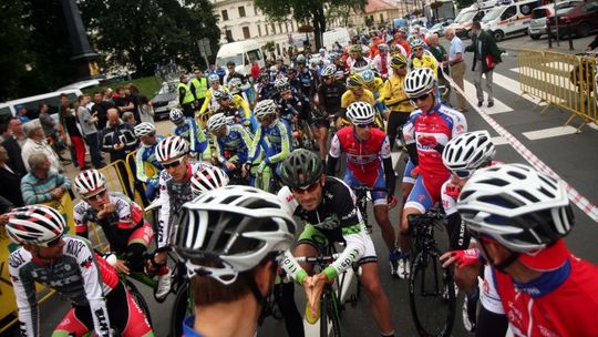 W Lublinie wystartował Międzynarodowy Wyścig Kolarski \"Solidarności” i Olimpijczyków (wideo, zdjęcia)