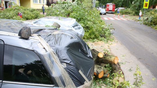 W Lublinie zniszczone samochody i połamane drzewa, a alert RCB poszedł na Podkarpacie
