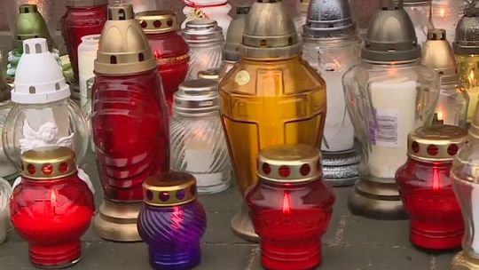 W mieszkaniu znaleziono cztery ciała. Przeżyła tylko 11-letnia dziewczynka. "To jest niepojęte..."