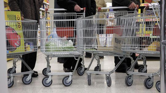 W niedzielę sklepy będą znowu zamknięte? "Państwo w takie rzeczy nie powinno się wtrącać"